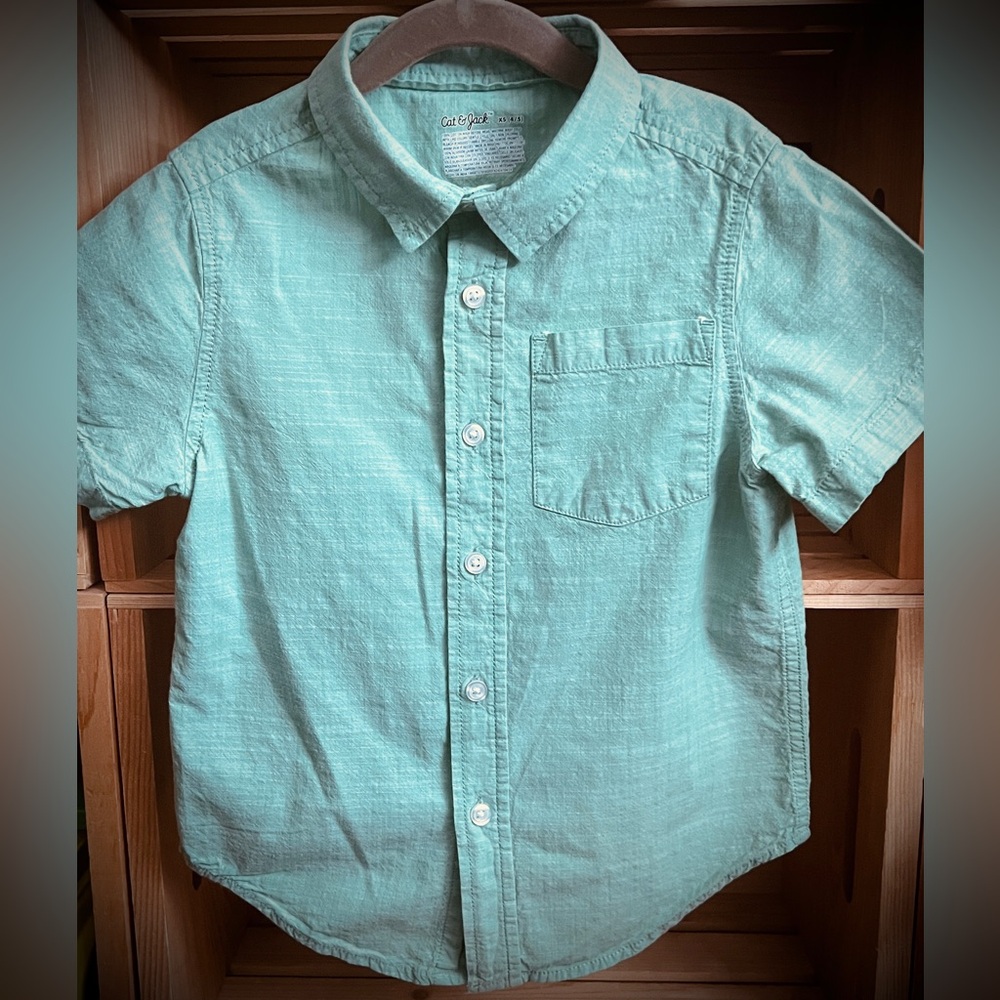 Cat & Jack Light Green Short-Sleeve Button-Down Shirt, Size XS 4/5